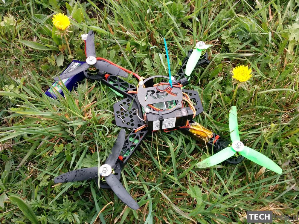 mini_quadcopter_crash_0