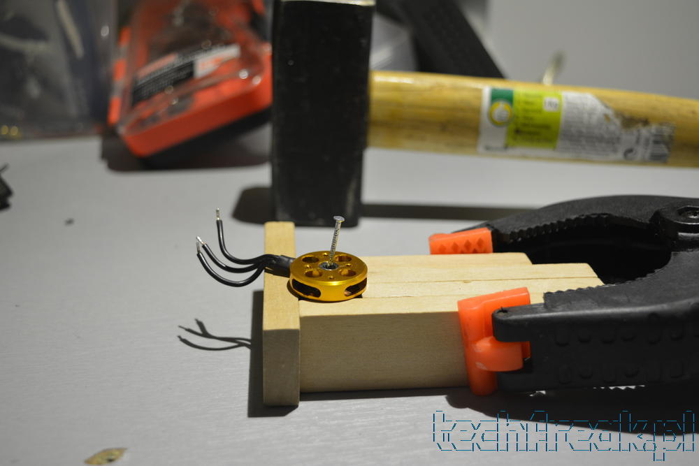 techfreak_ bearing_replace_DYS_BE_1806_wymiana_lozyska.15