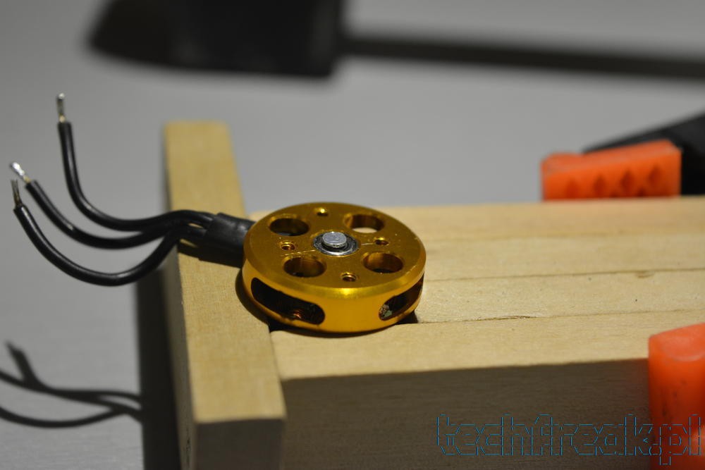 techfreak_ bearing_replace_DYS_BE_1806_wymiana_lozyska.16
