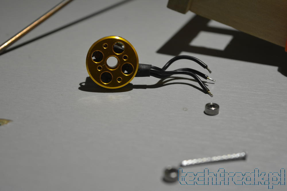 techfreak_ bearing_replace_DYS_BE_1806_wymiana_lozyska.21