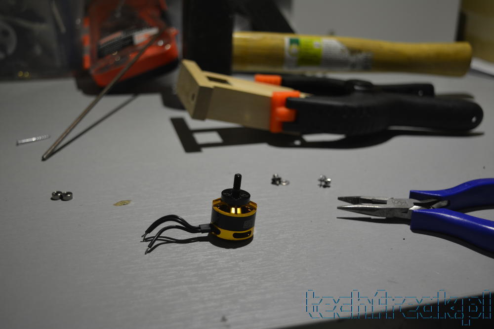 techfreak_ bearing_replace_DYS_BE_1806_wymiana_lozyska.32