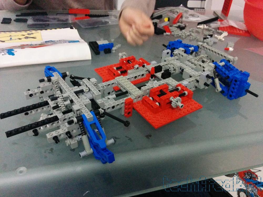 techfreak_lego_technic_test_car_8865_4