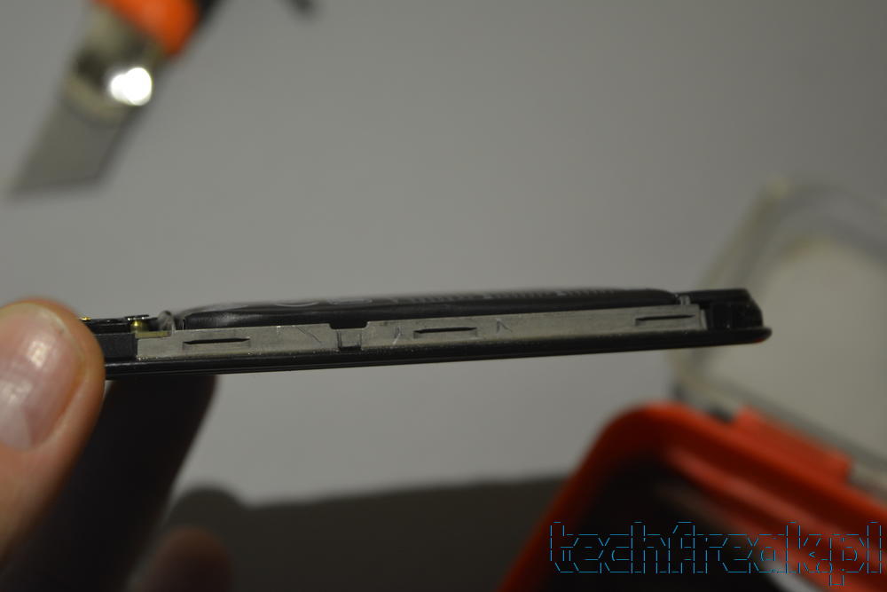 techfreak-lg-nexus-4-bateria-spuchla-pekla-obudowa-2