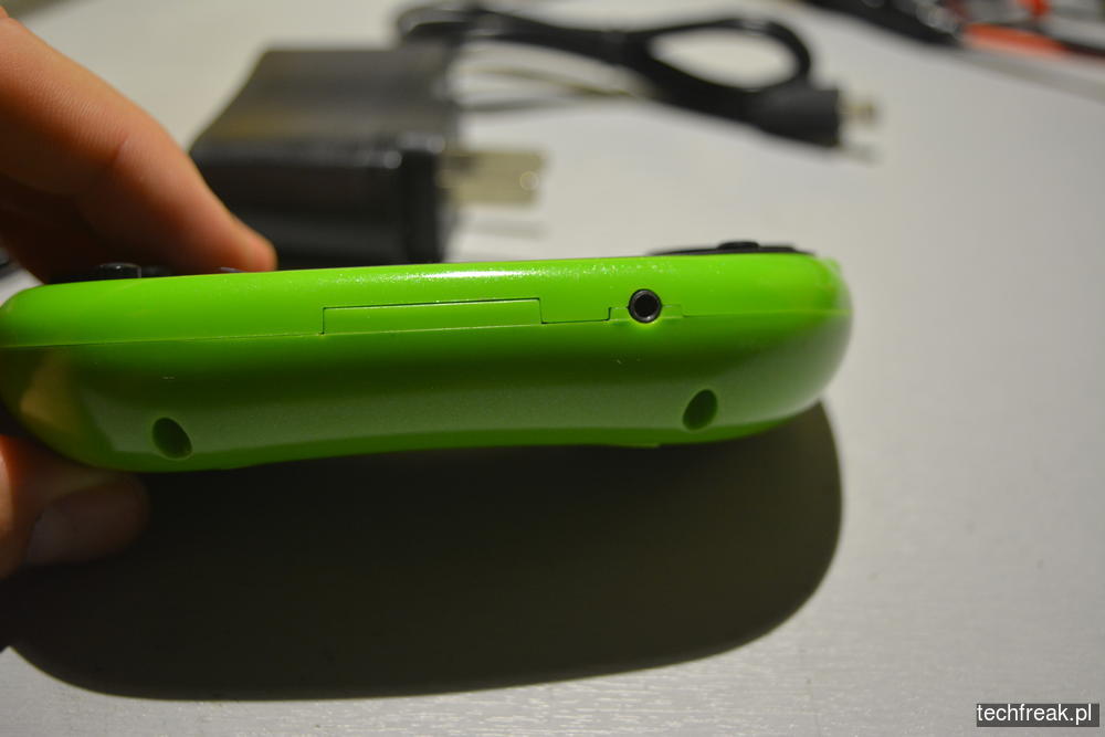 techfreakpl-hand-held-game-console-rs-8-19