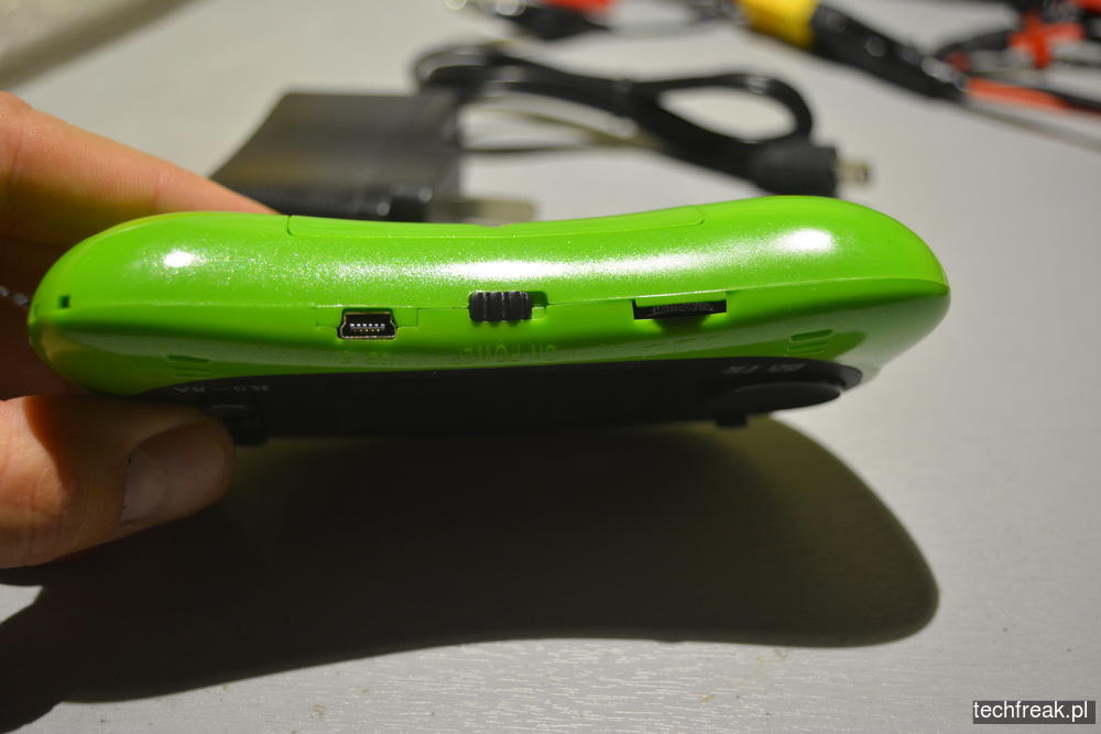 techfreakpl-hand-held-game-console-rs-8-21